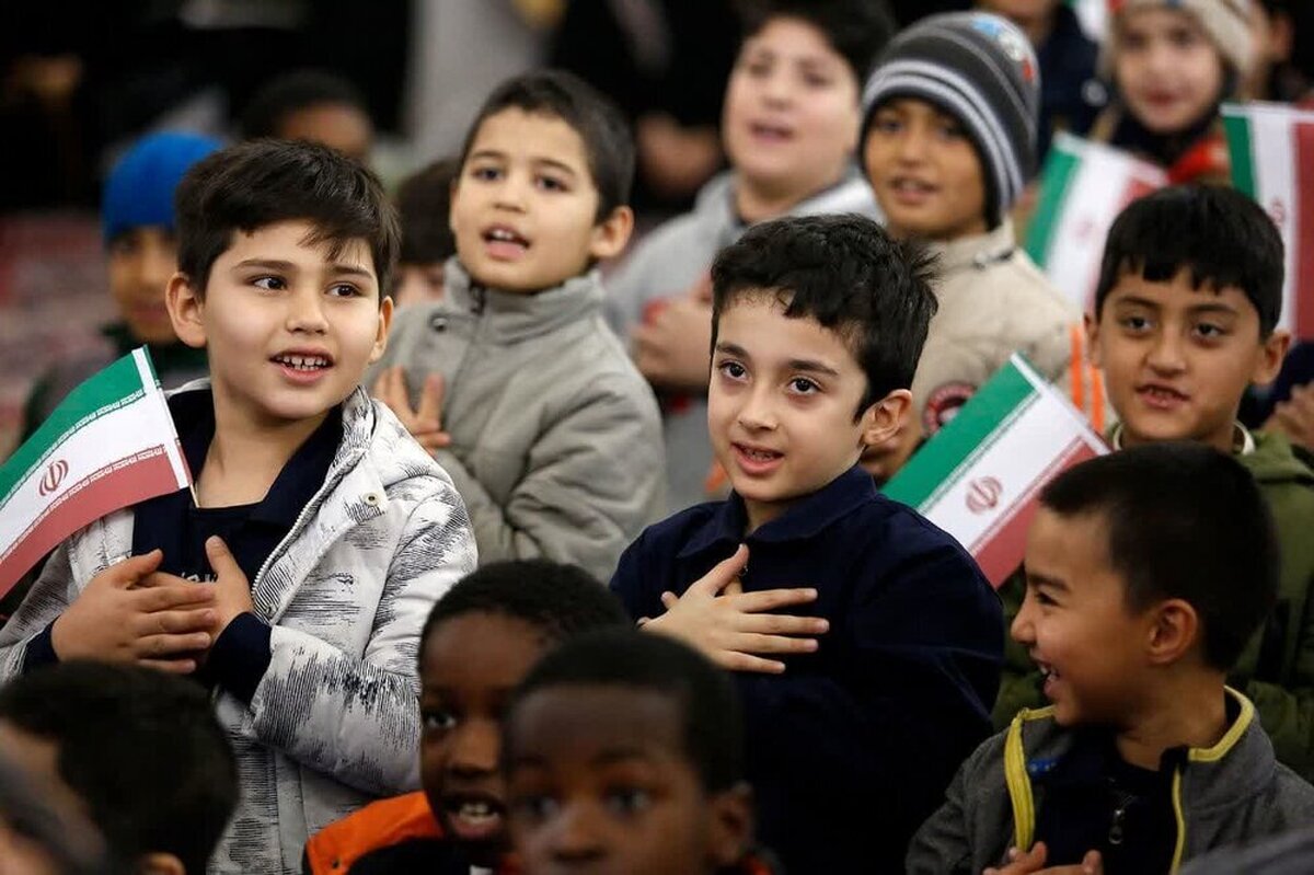 بزرگ ترین گردهمایی کودکان جهان اسلام در حرم رضوی برگزار شد