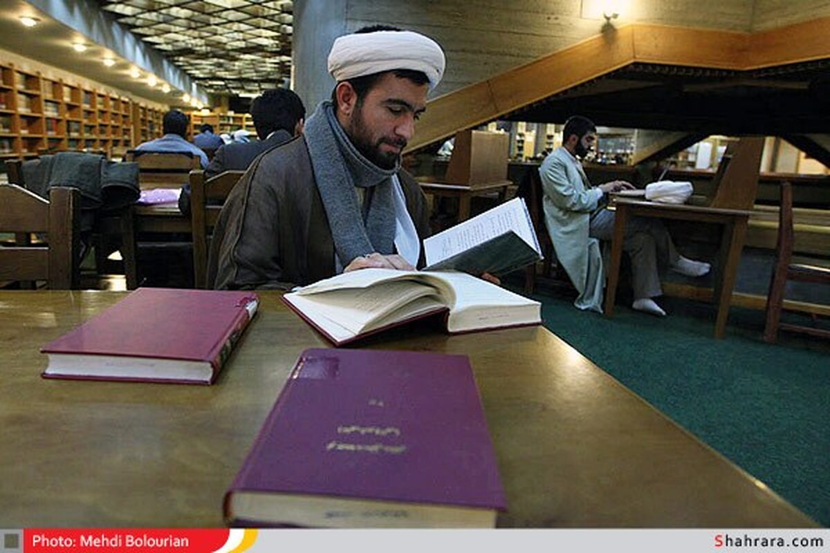گزارشی از برگزاری نمایشگاه‌های قربان تا غدیر در کتابخانه‌های وابسته به آستان قدس رضوی