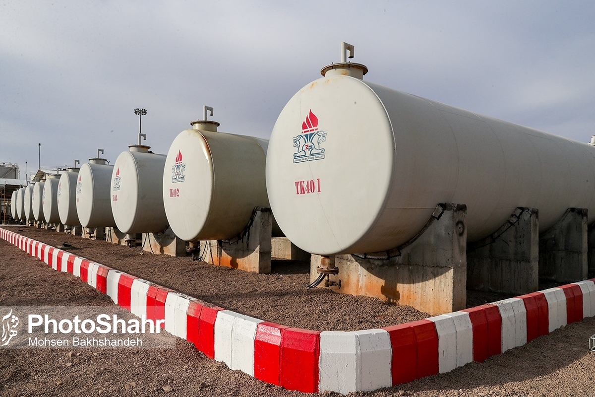 ستاد اجرایی فرمان امام(ره) به کمک صنعت نفت می‌آید