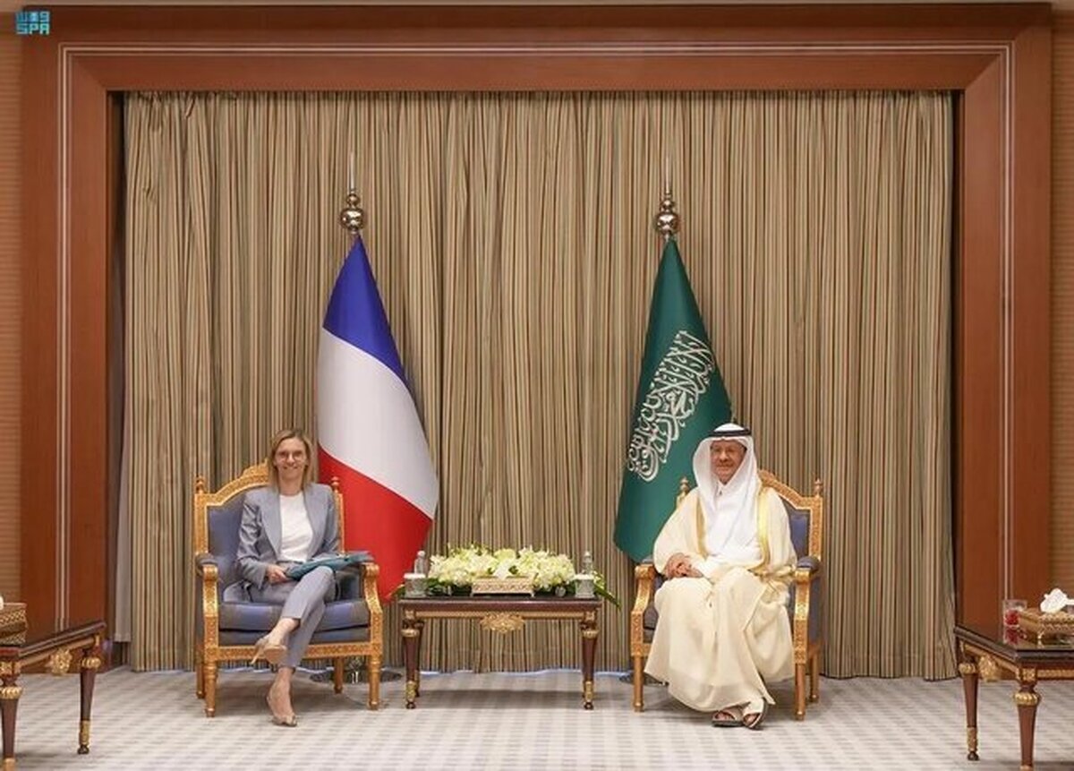 عربستان و فرانسه برای تقویت همکاری‌ در زمینه انرژی هسته‌ای توافق کردند