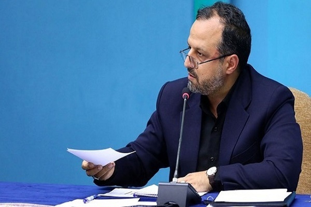وزیر اقتصاد: سازمان مالیاتی مستندات فرارهای مالیاتی را به دادستانی تهران ارسال کند