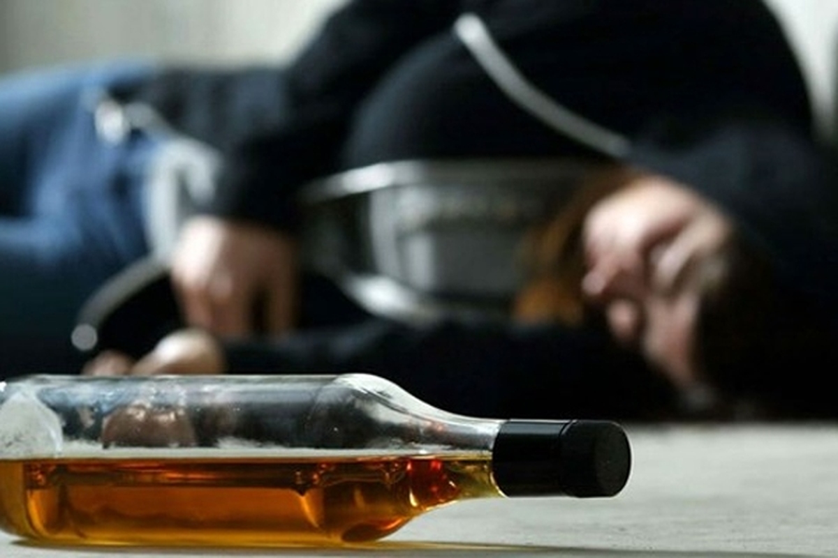 مرگ و نابینایی ۴ نفر براثر مصرف مشروبات الکلی