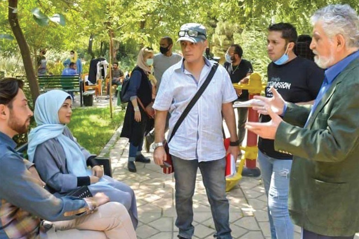 گفتگو با مهدی احمدی، تهیه کننده مشهدی که این روز‌ها فیلم «ارثیه فامیلی» را روی پرده سینما‌ دارد | مسئولان پای کار شهرک سینمایی مشهد نیستند