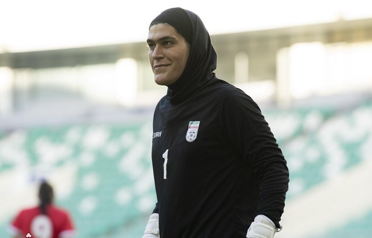 دختر ورزشکار ایرانی، نشان دهنده عزت زن مسلمان ایرانی است