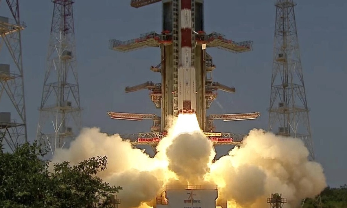 هند فضاپیمایی را برای مطالعه خورشید به فضا پرتاب کرد