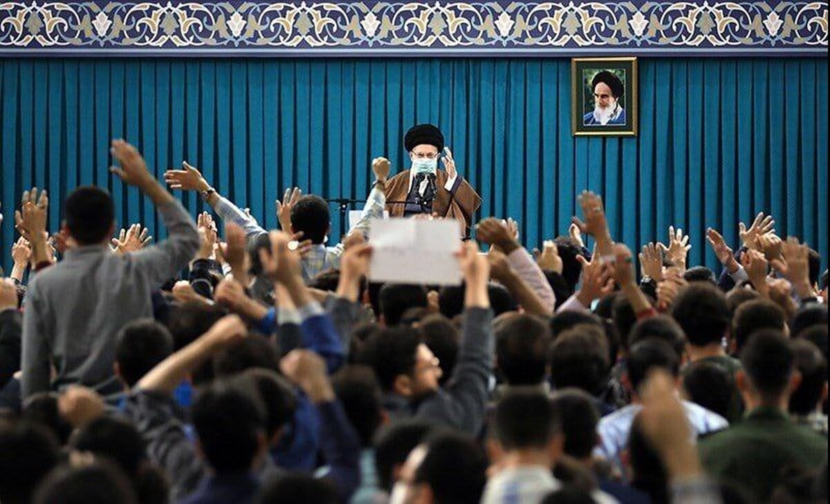 به مناسبت اربعین حسینی(ع)، دانشجویان در حضور رهبر انقلاب عزاداری می‌کنند