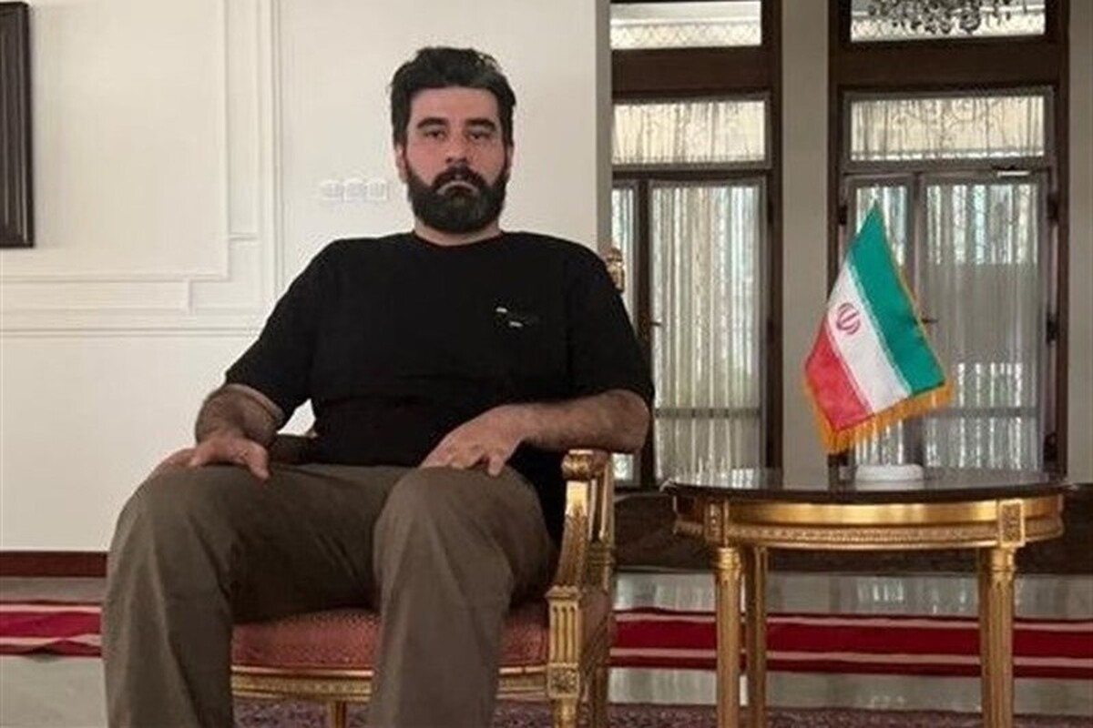 محمدحسین ولایتی، عکاس ایرانی وارد سفارت ایران در کابل شد