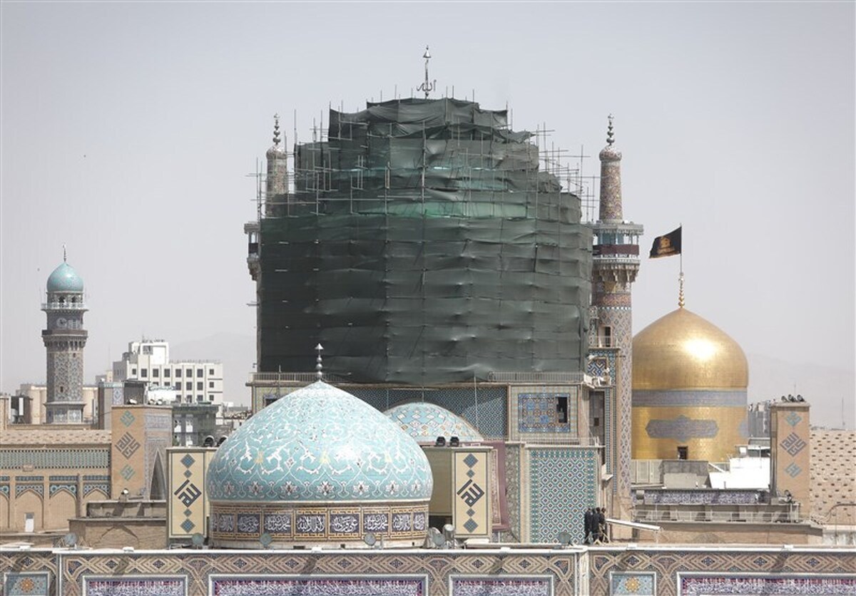 مرمت کاشی‌های گنبد مسجد گوهرشاد آغاز شد
