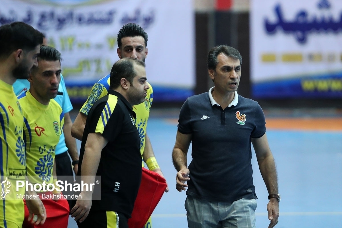 حسن‌زاده: بازیکنان با تمرکز و کم‌اشتباه ظاهر شوند دست‌پر از اصفهان بازمی‌گردیم