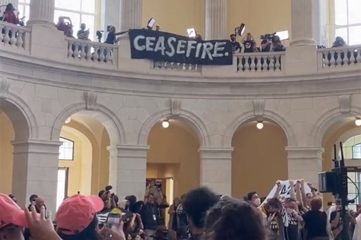 معترضان جنگ علیه غزه، وارد ساختمان کنگره آمریکا شدند + فیلم