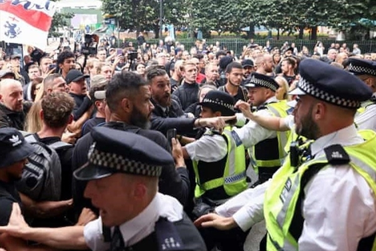 پلیس لندن اعتصاب کرد | ارتش انگلیس اعلام آمادگی کرد