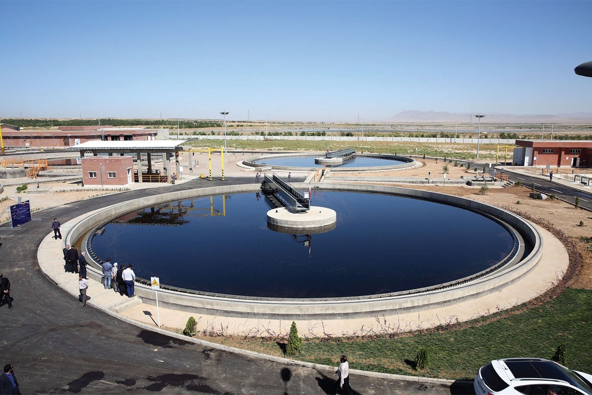 پیشرفت ۶۰ درصدی جداسازی آب شرب از آبیاری تانکری فضای سبز در مشهد | ساخت ۳ تصفیه‌خانه دیگر تا ۲ سال آینده