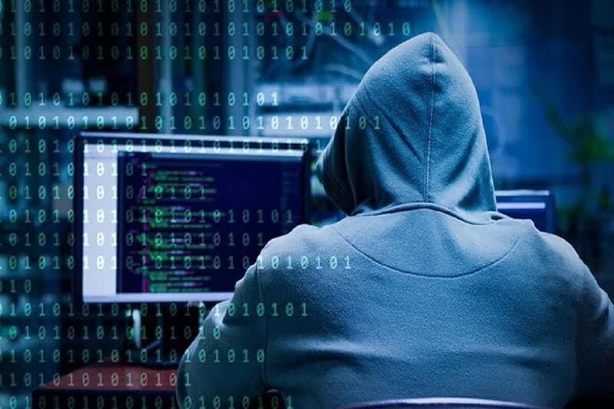 ۸ بانک بزرگ ایرانی در معرض تهاجم هکرها! | هشدار پلیس فتا: همراه‌بانک‌ها را فقط از منابع معتبر نصب کنید