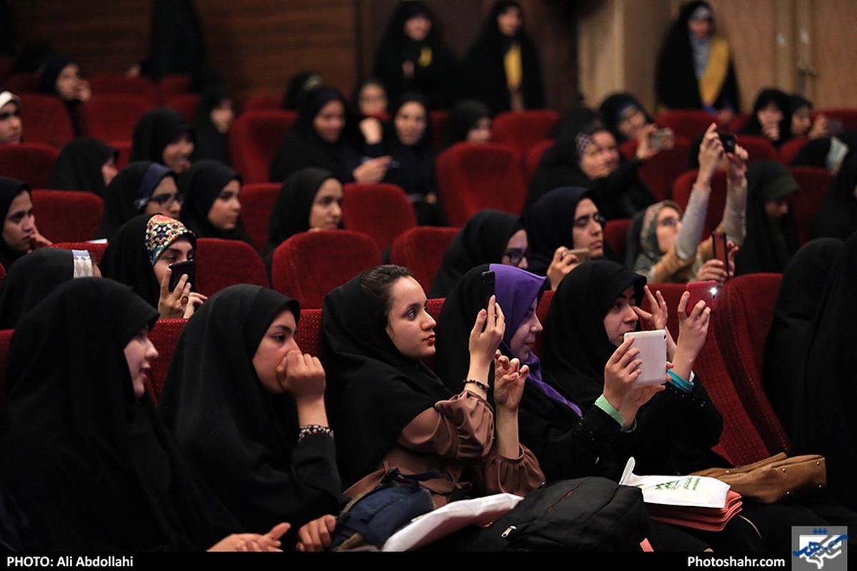 چقدر از ظرفیت دانشگاهیان در شهرداری و شورای شهر مشهد استفاده شده است؟