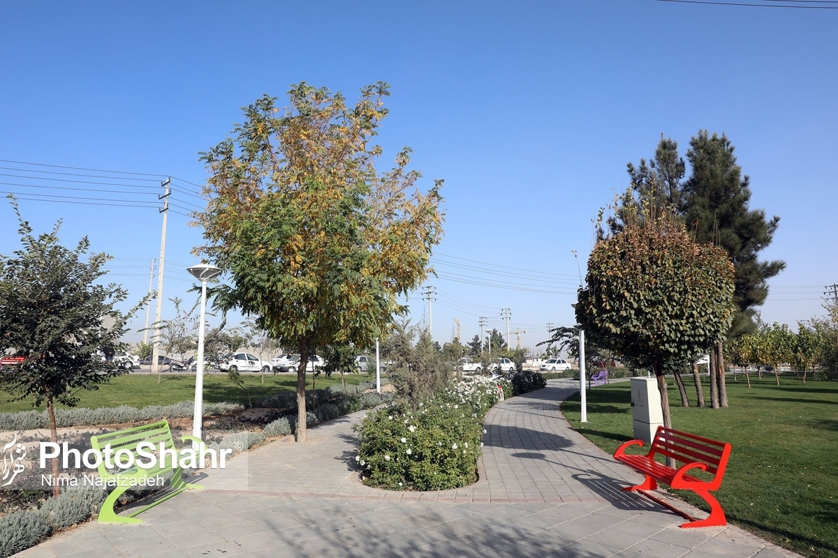اجرای پروژه‌های تأمین و تجهیز منابع آبی فضای سبز در منطقه یک شهرداری مشهد