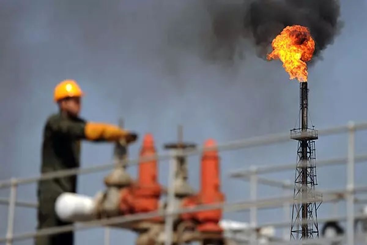 نفت سنگین ایران ۶.۵ دلار کاهش یافت (۲۳ آذر ۱۴۰۲)