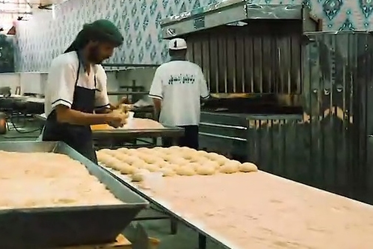 خدمت‌رسانی قرارگاه مردمی رمضان در مشهد مقدس + فیلم
