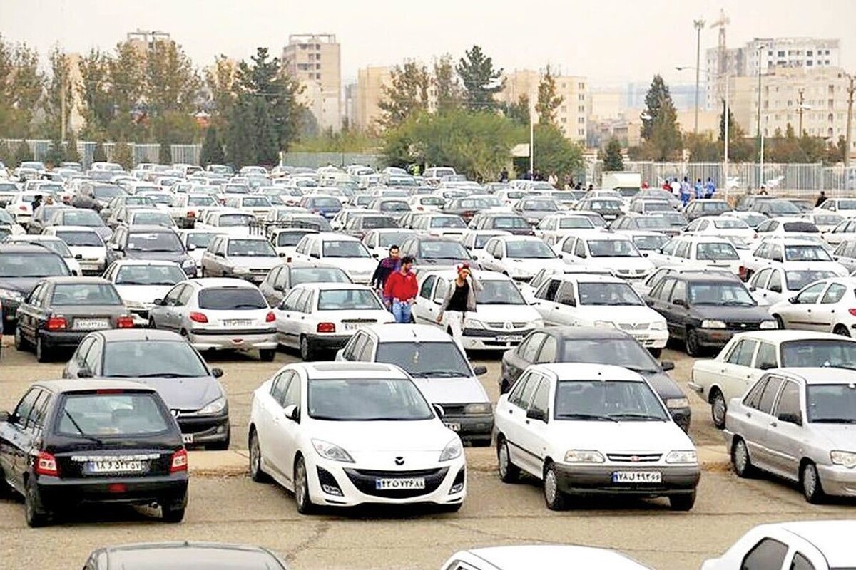 آشفتگی بازار خودرو‌های ملی در پی افزایش قیمت دلار پس از نوروز