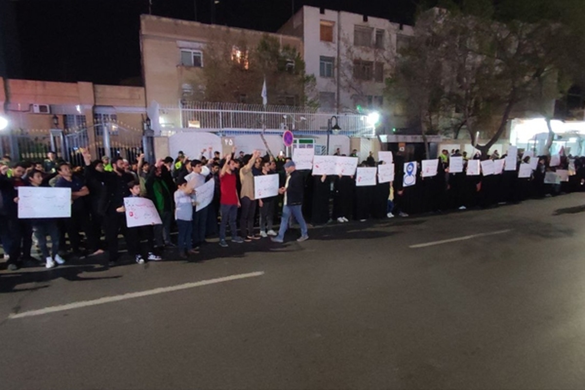 تجمع دانشجویان مشهدی در مقابل دفتر سازمان ملل در محکومیت جنایات رژیم صهیونیستی + فیلم و عکس