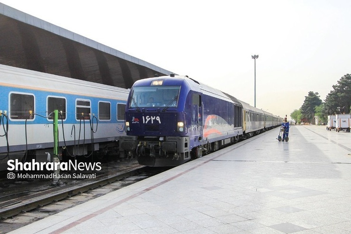 قطار مشهد-تهران پس از رفع نقص لوکوموتیو به حرکت خود ادامه داد (۱۲ اردیبهشت ۱۴۰۳)