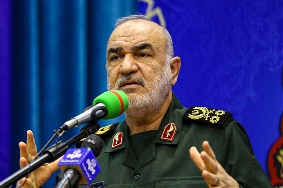 سردار سلامی: همه کشور‌های دنیا با جنگ ضعیف می‌شوند، اما جمهوری اسلامی ایران با جنگ‌قوی‌تر شد