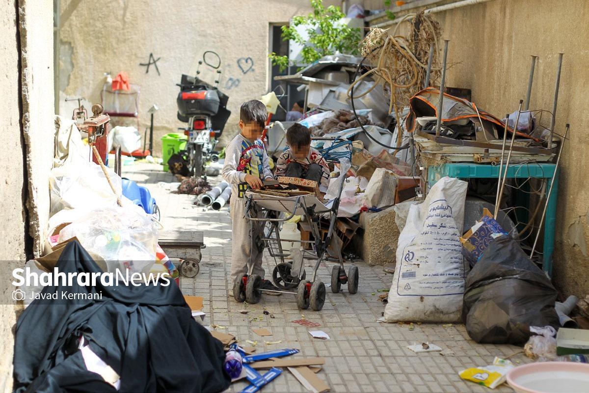 دردسر‌های بودار همسایگی با انبار‌های خانگی | دپوی ضایعات در منازل مسکونی شهرک صابر مشهد