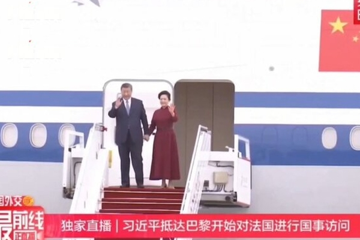 رئیس‌جمهور چین وارد فرانسه شد+ فیلم