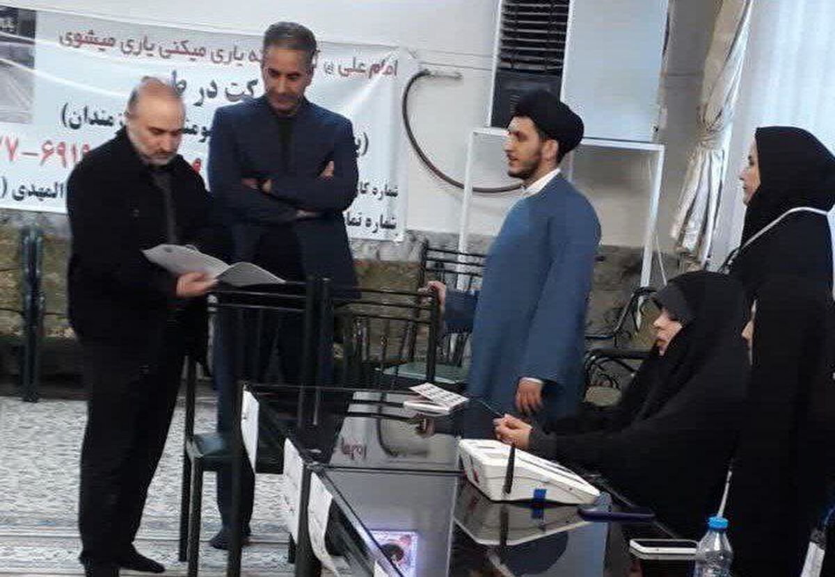 بازدید رئیس بازرسی انتخابات خراسان رضوی از تعدادی شعب اخذ رأی در مشهد